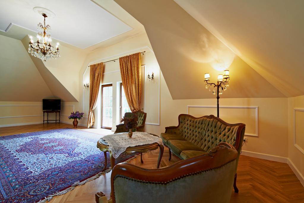 Bed and Breakfast Dwor Osmolice Bialki Dolne Exterior foto